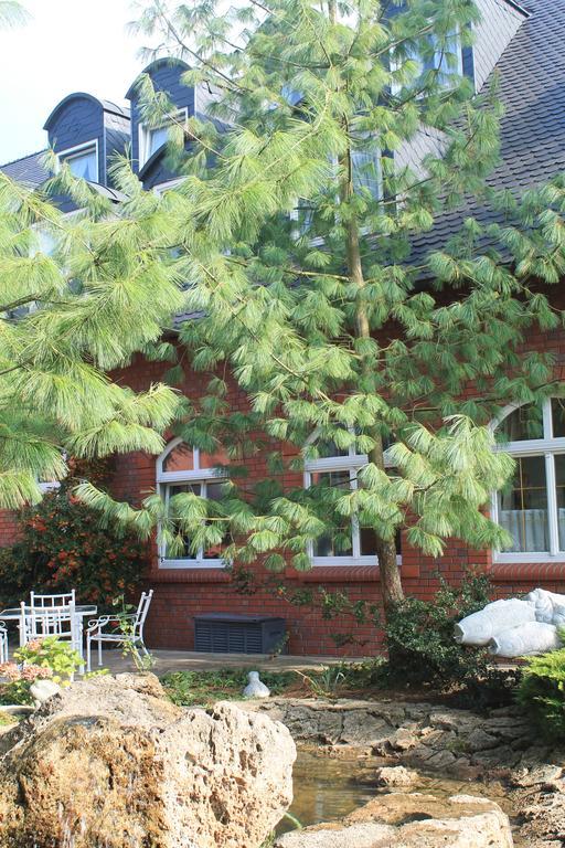 Hotel Und Restaurant Waldschloesschen Crivitz Exteriér fotografie