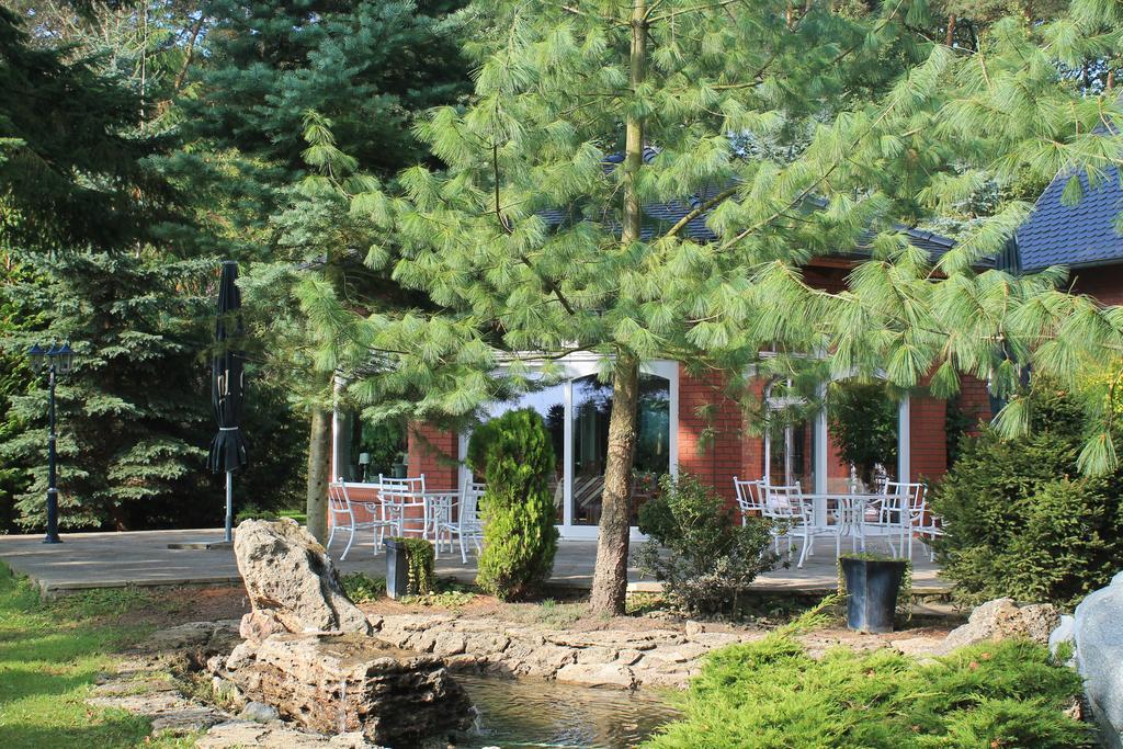 Hotel Und Restaurant Waldschloesschen Crivitz Exteriér fotografie